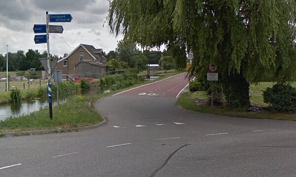 begin van de fietsstraat bij de Burgerweg - Google Streetview