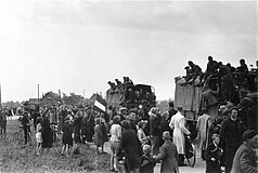 Binnenkomst Canadezen in De Lier in mei 1945 - foto via Genootschap Oud Westland