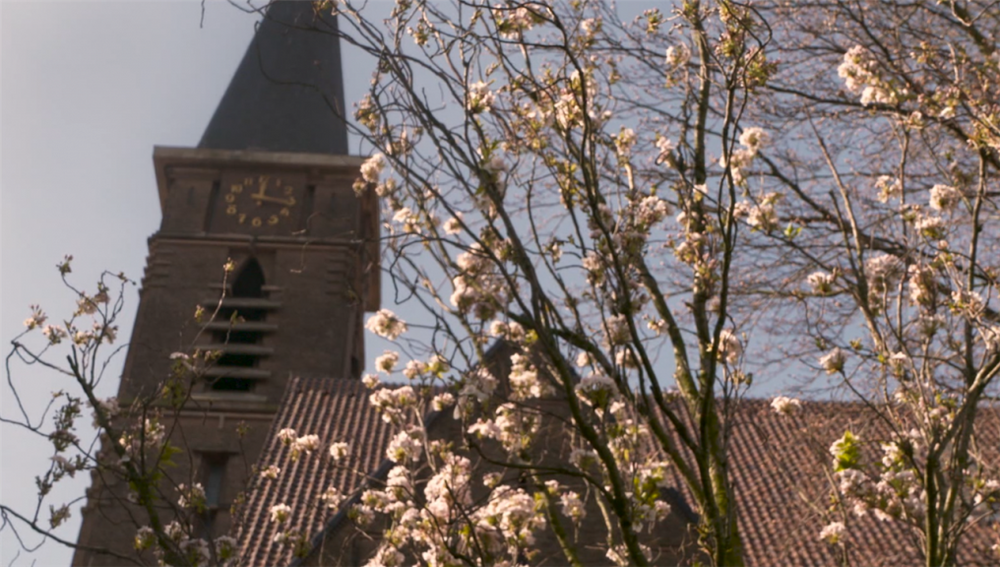 Adrianuskerk in Naaldwijk weken zonder klok