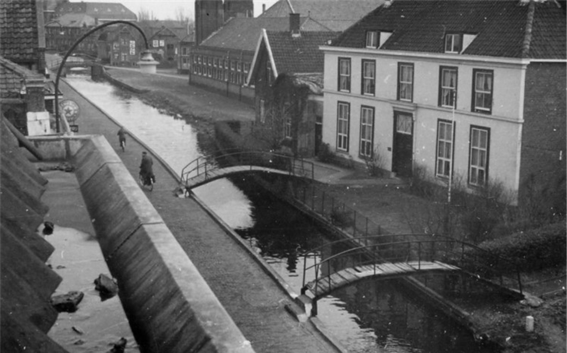 Demping vaart Herenstraat eind 1950.