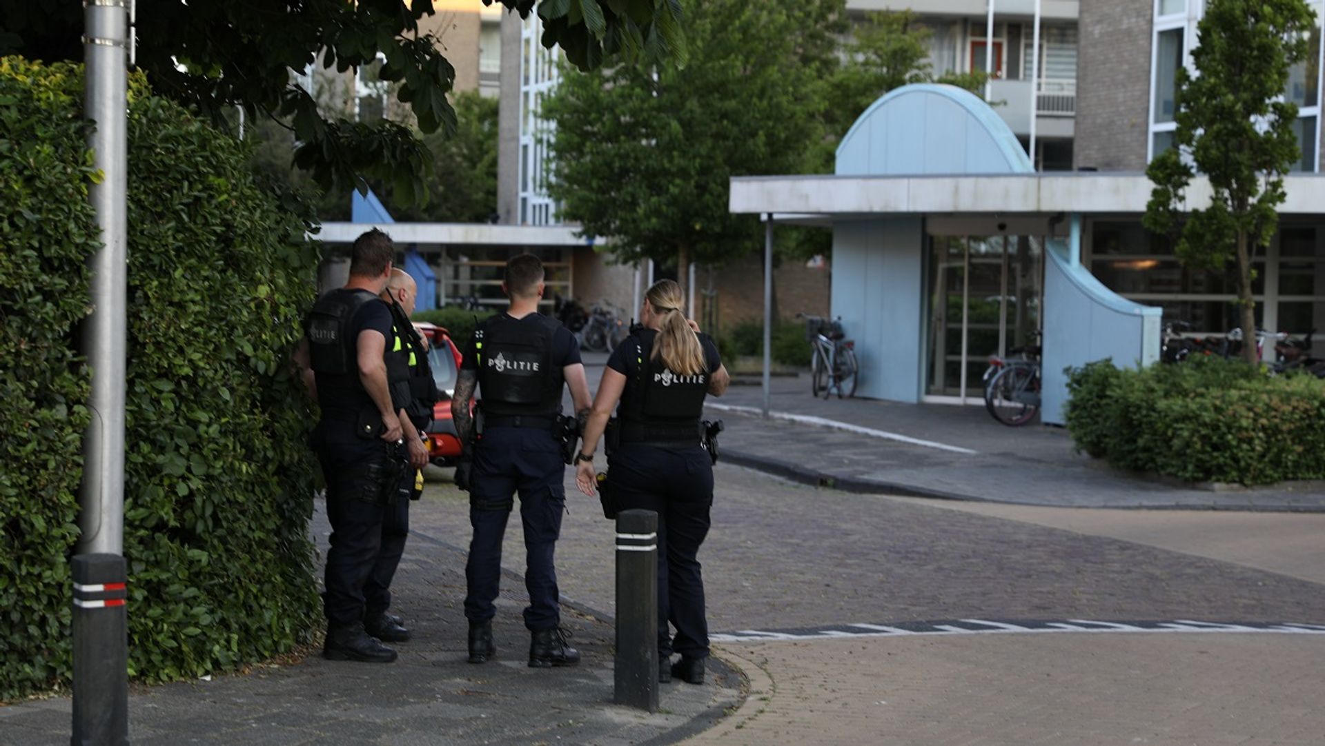 Twee aanhoudingen in Leliestraat na melding van een 'dreigende situatie'