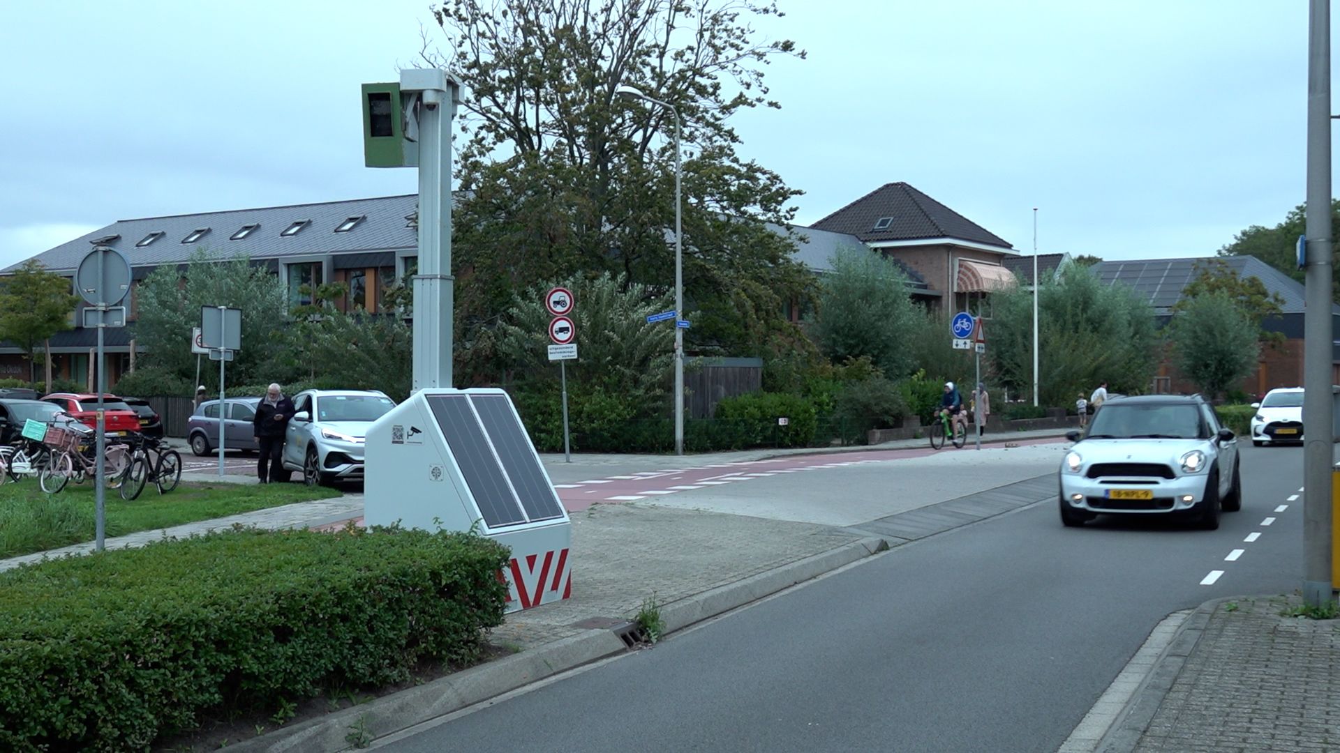 Flitspaal duikt op in Wateringen (Heulweg)