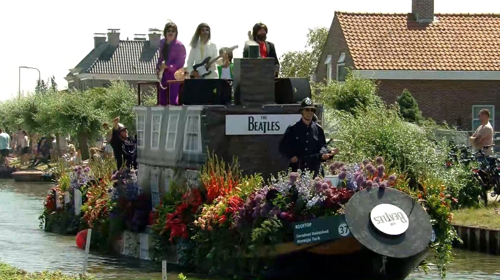 De desbetreffende boot tijdens het Varend Corso.