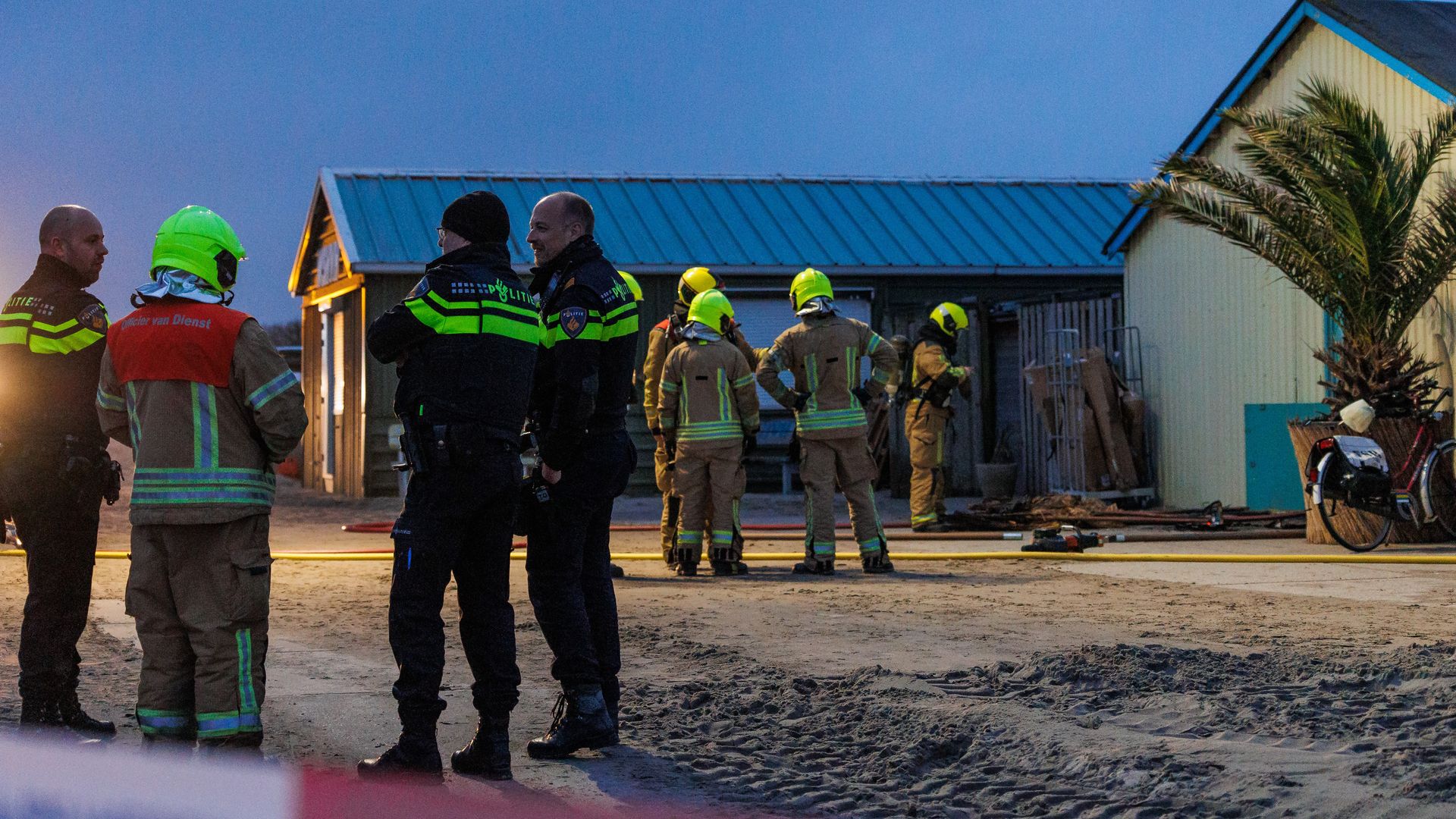 Hoekse strandtent voorlopig gesloten na brand